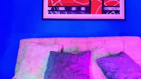 Valentina Hall online show from December 2025 01:49:01 PM