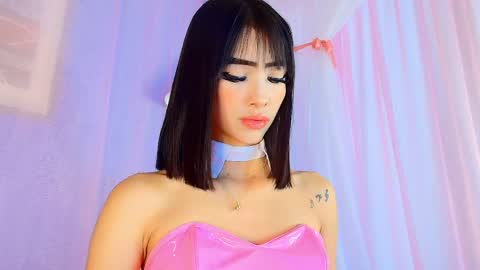 Valentina Hall online show from April 2026 11:38:01 AM