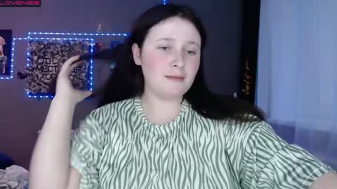Snapshot of light_lunaa chatting on May 2026 02:24:02 PM light_lunaa online show from May 2026 02:24:02 PM
