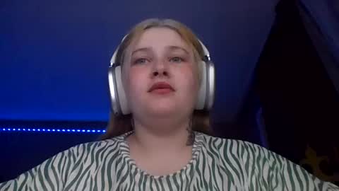 Snapshot of light_lunaa chatting on June 2026 03:34:02 PM light_lunaa online show from June 2026 03:34:02 PM