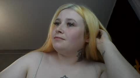 Snapshot of light_lunaa chatting on July 2026 04:31:01 PM light_lunaa online show from July 2026 04:31:01 PM