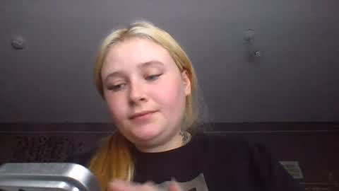 Snapshot of light_lunaa chatting on August 2026 04:39:02 PM light_lunaa online show from August 2026 04:39:02 PM