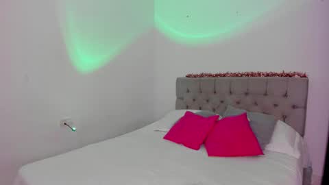 Maddie  online show from October 2025 12:08:02 AM