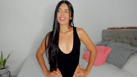 Snapshot of lightshine_ chatting on June 2026 02:14:01 AM Maddie online show from June 2026 02:14:01 AM
