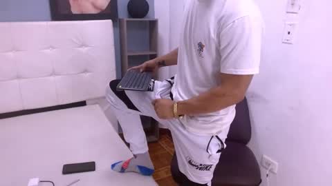 Lihan online show from February 2025 04:04:02 AM