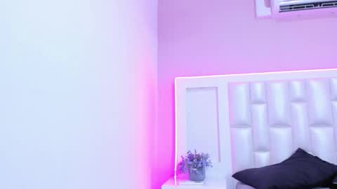 Snapshot of liia_collins chatting on April 2026 05:50:02 PM Lia online show from April 2026 05:50:02 PM