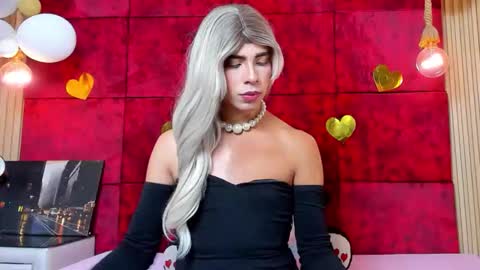 liiacollins online show from December 2025 07:43:02 PM