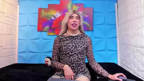 liiacollins online show from January 2026 07:48:02 PM