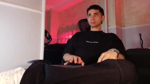 Snapshot of liiamhudson_ chatting on March 2025 01:56:02 PM L I I A M online show from March 2025 01:56:02 PM