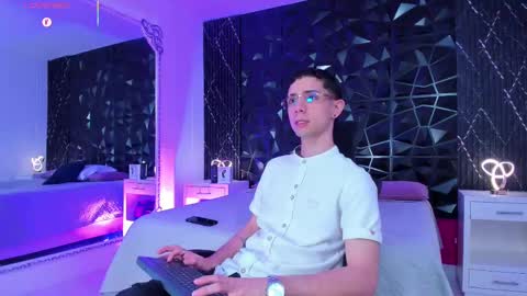 Snapshot of liiamhudson_ chatting on September 2025 09:59:02 PM L I I A M online show from September 2025 09:59:02 PM