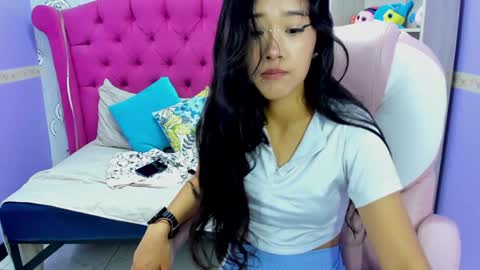 Snapshot of lil_cey chatting on January 2025 03:11:01 PM Lili Cey online show from January 2025 03:11:01 PM