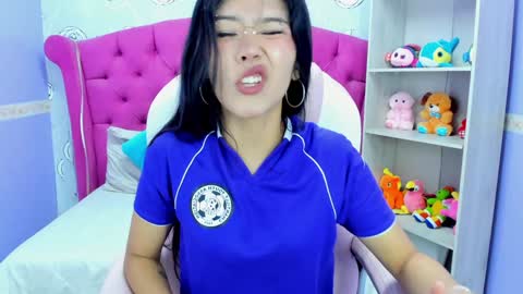 Snapshot of lil_cey chatting on January 2025 02:23:01 PM Lili Cey online show from January 2025 02:23:01 PM