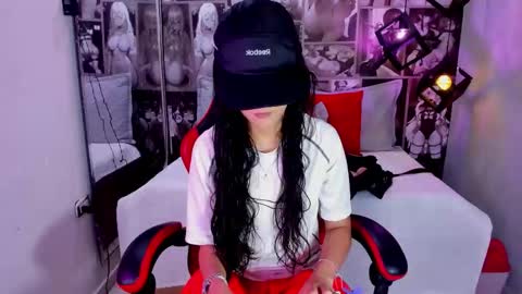 Snapshot of lil_cey chatting on September 2025 07:37:01 PM Lili Cey online show from September 2025 07:37:01 PM