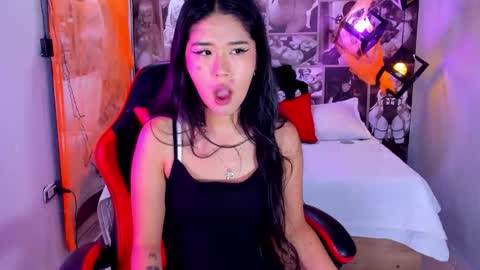 Snapshot of lil_cey chatting on October 2025 08:14:02 PM Lili Cey online show from October 2025 08:14:02 PM