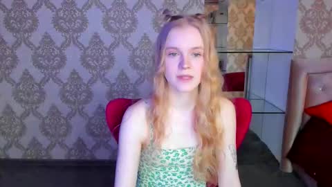 Snapshot of lil_cookie_monster chatting on March 2026 11:23:01 AM Erica online show from March 2026 11:23:01 AM