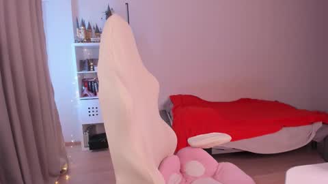 Snapshot of lil_happiness chatting on October 2025 12:17:01 PM for free registration 3 online show from October 2025 12:17:01 PM