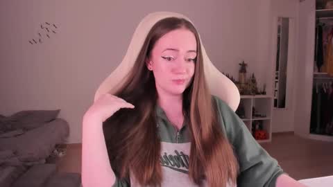 Snapshot of lil_happiness chatting on November 2025 08:11:02 PM for free registration 3 online show from November 2025 08:11:02 PM