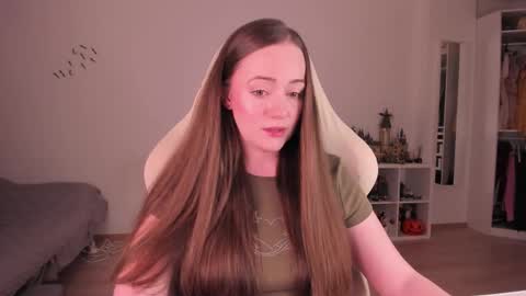 Snapshot of lil_happiness chatting on December 2025 06:46:02 PM for free registration 3 online show from December 2025 06:46:02 PM