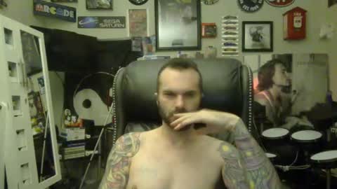 Snapshot of lil_tea_break_6996 chatting on February 2025 08:43:02 AM t online show from February 2025 08:43:02 AM