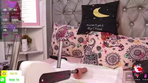   online show from December 2025 02:15:01 PM