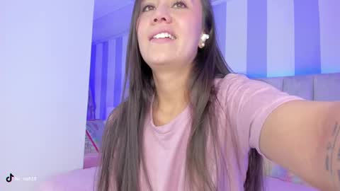 Lila  online show from February 2025 09:47:02 PM