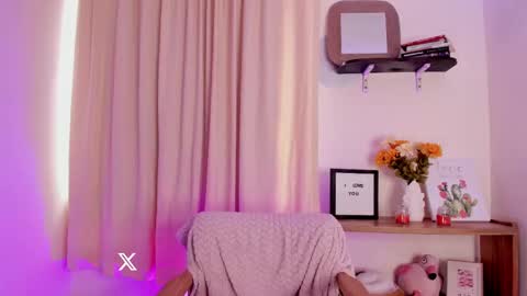 Lila  online show from September 2025 07:07:02 PM