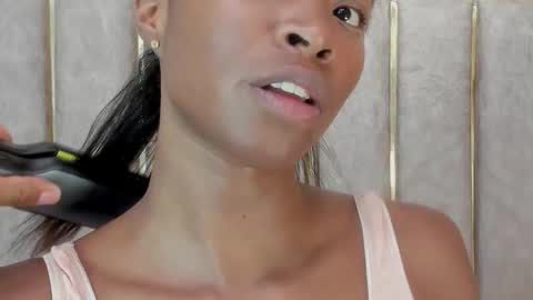 lila bailey  online show from December 2025 07:53:01 PM