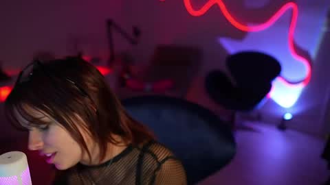 Snapshot of lilbeccaxo chatting on April 2026 04:52:02 AM Rebecca online show from April 2026 04:52:02 AM