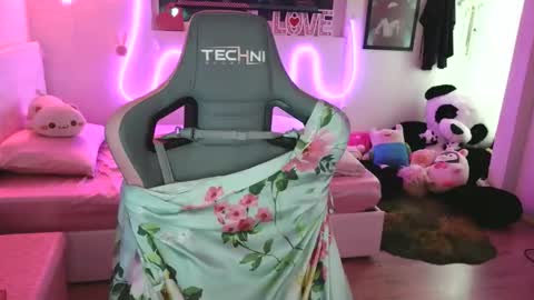 lilbina online show from April 2026 05:30:01 AM