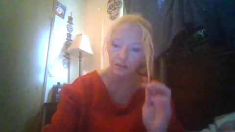 Snapshot of lilbit4u chatting on February 2025 07:38:02 PM lilbit4u online show from February 2025 07:38:02 PM