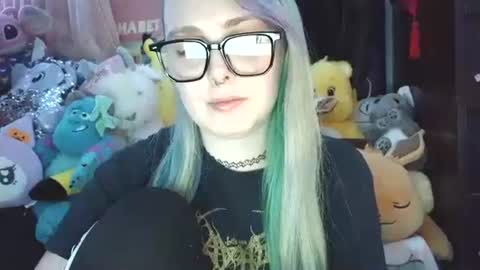 Snapshot of lilemmy1999 chatting on December 2024 08:23:01 PM emily ryanson online show from December 2024 08:23:01 PM