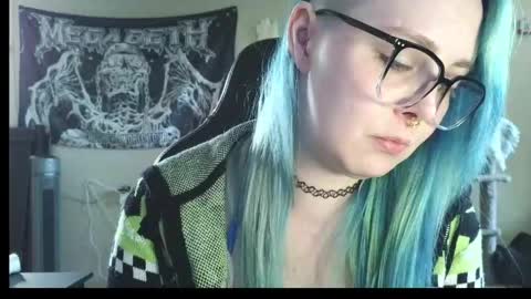Snapshot of lilemmy1999 chatting on May 2026 09:33:01 PM emily ryanson online show from May 2026 09:33:01 PM