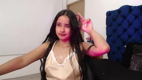 Lili online show from October 2025 03:20:02 AM