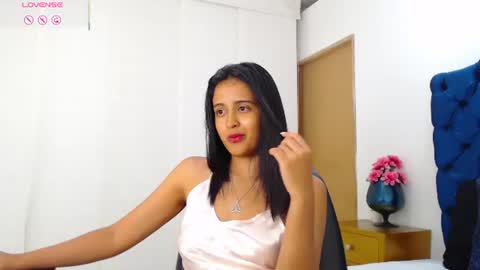 Lili online show from June 2026 03:20:02 AM