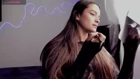 Snapshot of lili_evanss chatting on June 2026 03:37:02 PM lili_evanss online show from June 2026 03:37:02 PM