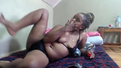 Snapshot of liliahsexie chatting on February 2025 12:58:01 PM liliah online show from February 2025 12:58:01 PM