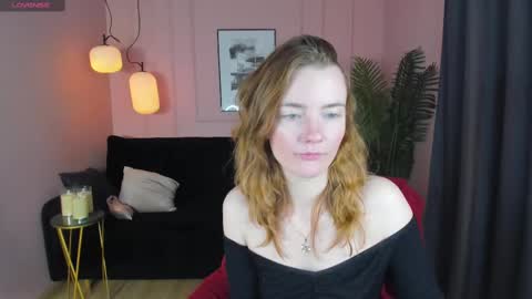 Lilian online show from March 2025 09:13:02 PM