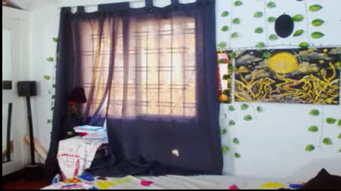 Snapshot of liliandoll chatting on February 2025 09:20:02 PM yesica online show from February 2025 09:20:02 PM