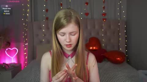 Lilian online show from February 2026 12:09:01 PM