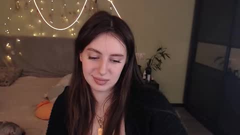 Lilu online show from November 2025 02:53:02 AM