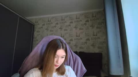 liliawoolf online show from November 2025 06:00:02 AM