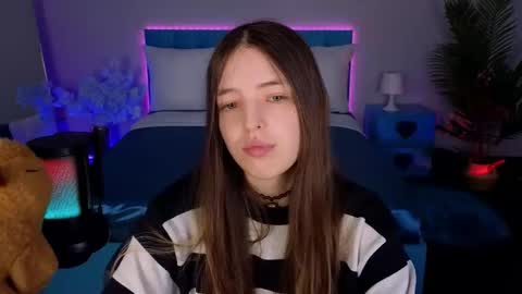 Lili Bakery online show from November 2025 01:58:02 AM