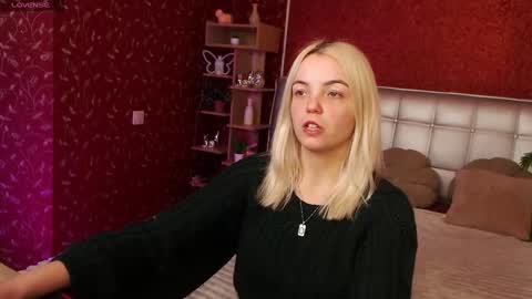 Snapshot of lilieanori chatting on February 2025 08:14:02 PM Lilie online show from February 2025 08:14:02 PM