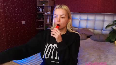 Snapshot of lilieanori chatting on February 2025 10:52:02 PM Lilie online show from February 2025 10:52:02 PM