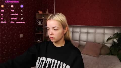 Snapshot of lilieanori chatting on February 2025 02:27:01 PM Lilie online show from February 2025 02:27:01 PM