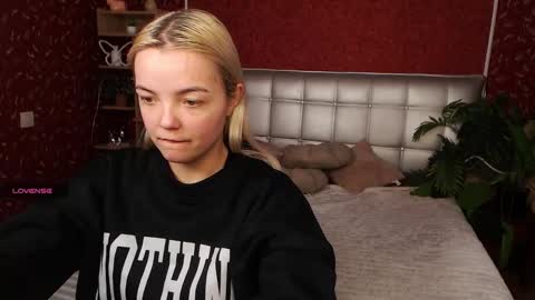 Snapshot of lilieanori chatting on February 2025 02:18:01 PM Lilie online show from February 2025 02:18:01 PM