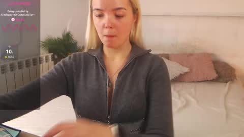 Snapshot of lilieanori chatting on February 2025 05:20:02 PM Lilie online show from February 2025 05:20:02 PM