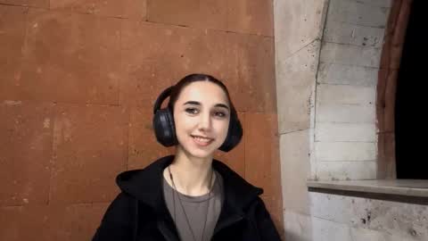 Snapshot of lilihalvorsen chatting on September 2025 10:10:02 PM Lina online show from September 2025 10:10:02 PM