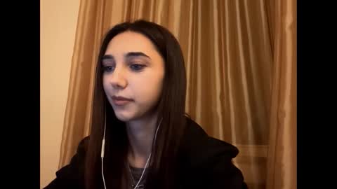 Snapshot of lilihalvorsen chatting on September 2025 11:06:02 PM Lina online show from September 2025 11:06:02 PM