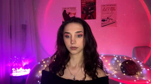 Lina online show from April 2026 10:22:02 PM